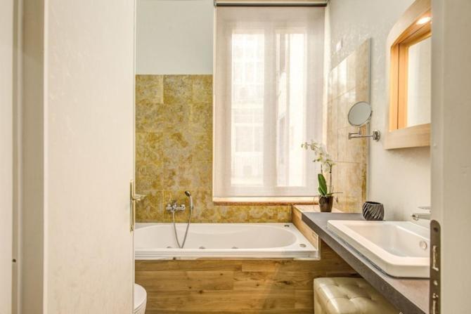 Smart Lux Roma Veneto Hotel Exterior foto